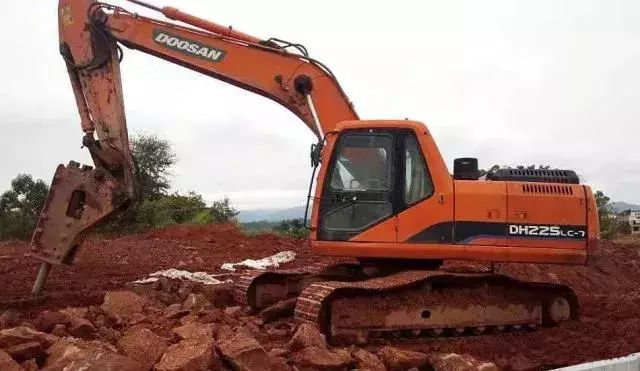 小松二手车行唐山_二手小松pc60_小松二手车官网