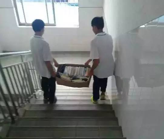 哪些废旧物品可以回收利用_废旧回收物品利用可以干什么_废旧回收物品利用可以做什么