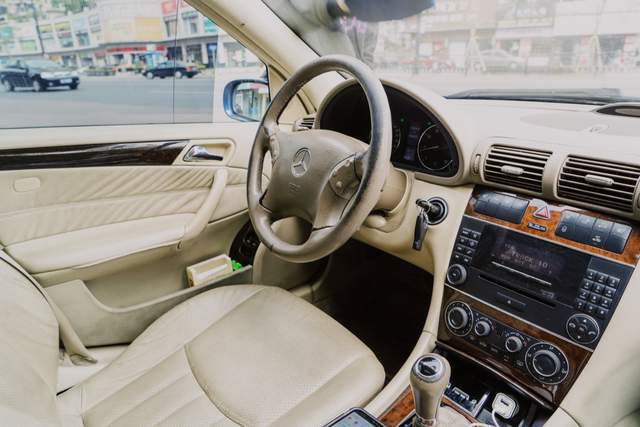 奔驰e级2手车_二手奔驰e级多少钱_2021款奔驰e级二手