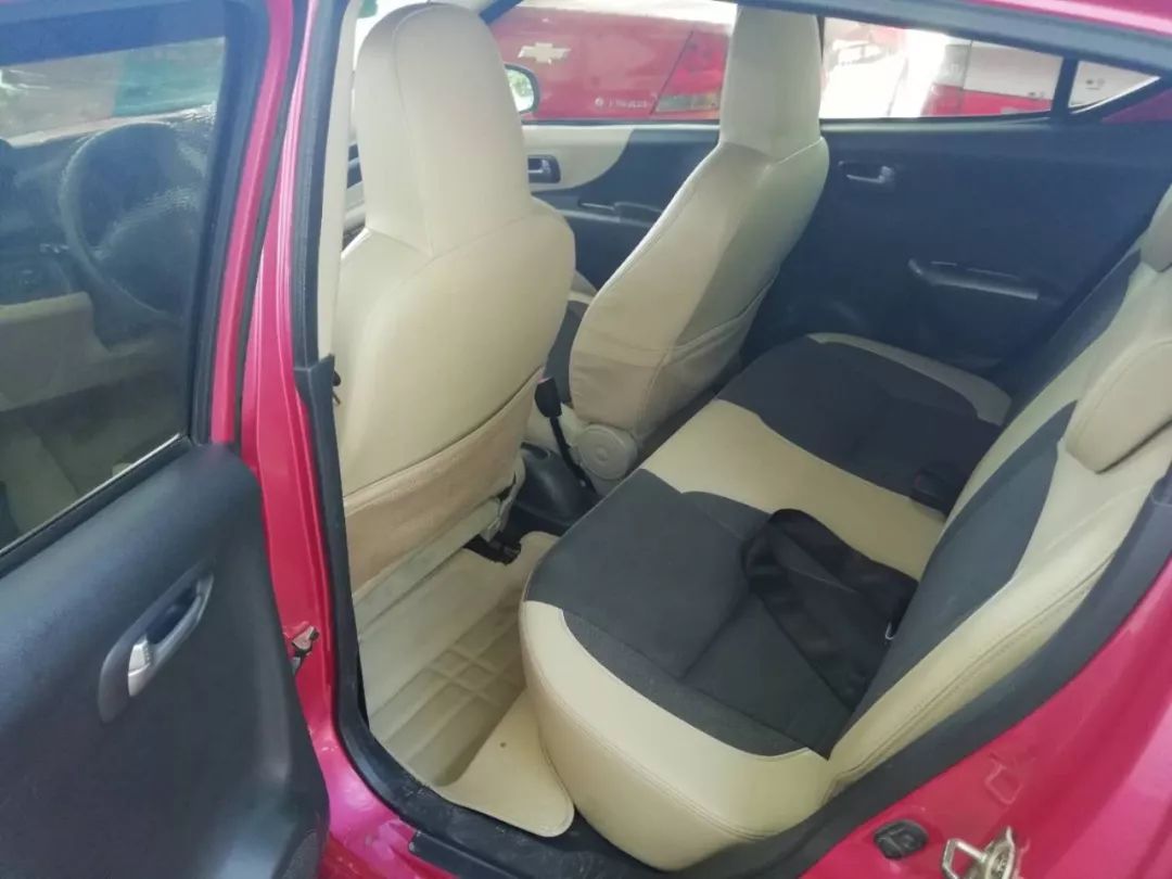 河池急卖二手车1万2万_河池二手小车_河池2手车