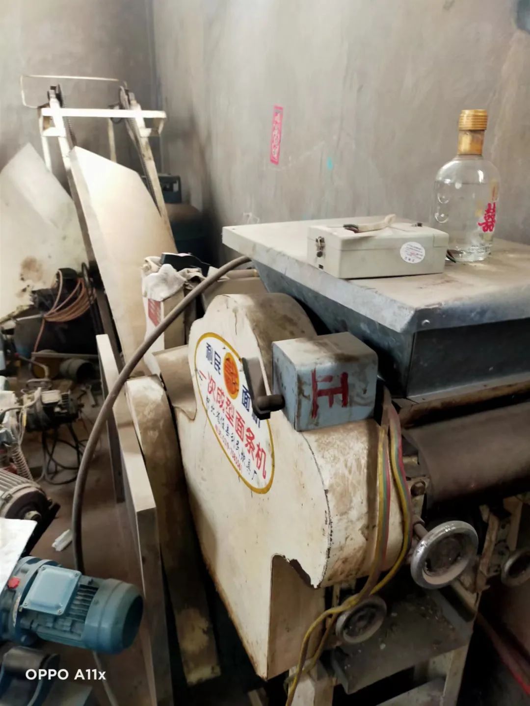 虎哥回收空调价格_回收空调可问找璞虎二手物资_空调二手回收公司