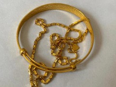 黄金行情走向不定，普通人买卖黄金该如何抉择？