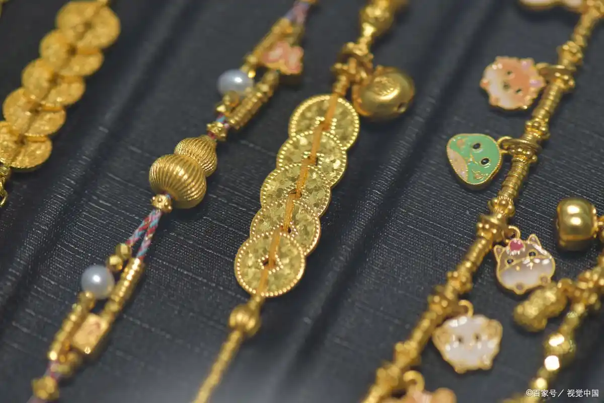 黄金价格暴跌2026_价格波动_黄金暴跌原因分析